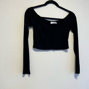 FLYNN SKYE BLACK LONG SLEEVE CROP